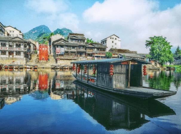 救援小巨鳄